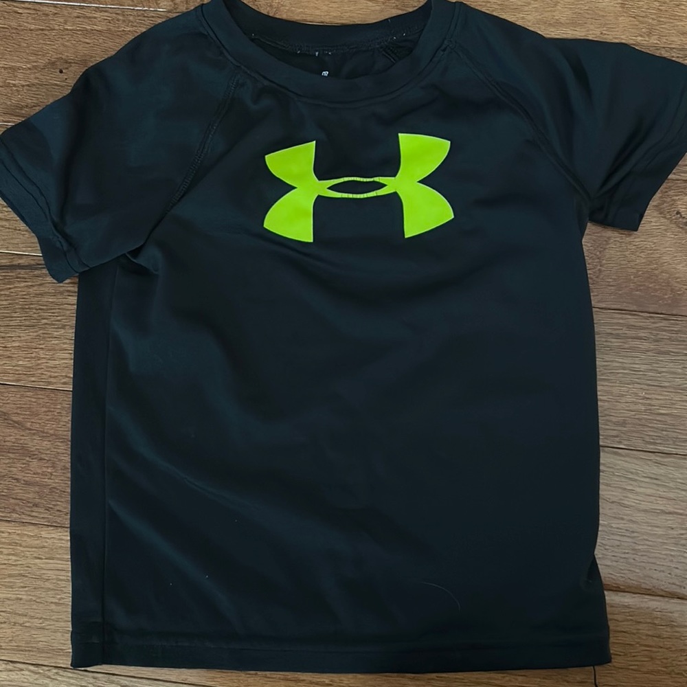 4T boys under armour shirt
